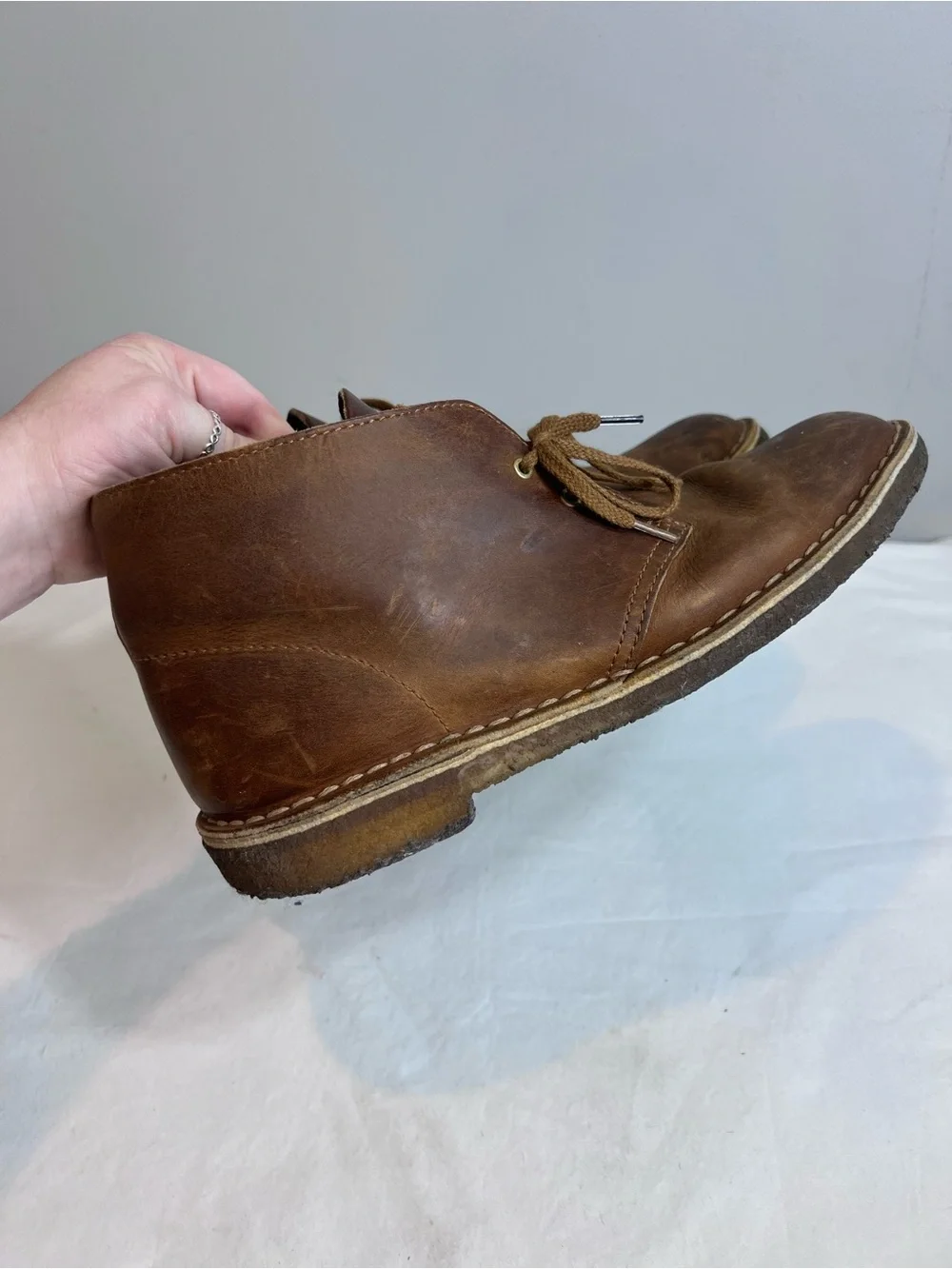 Clarks Originals Brown Oiled Leather Desert Chukka Boots. Size 11